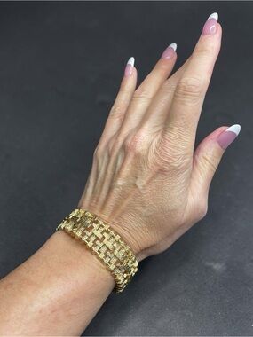 Vintage Gold Tone Basket Weave Cuff Bracelet Chunky Textured Adjustable